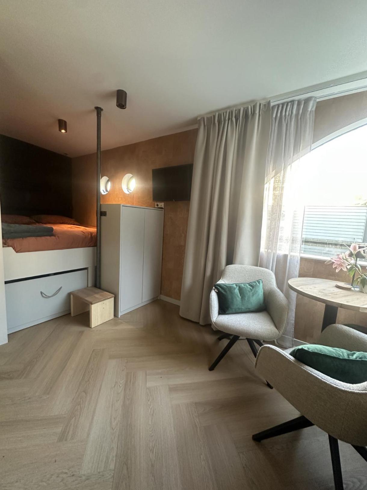 Houseboat Bnb The Floating Nest Amsterdam Esterno foto